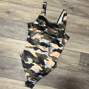 NWT H&M Camo Bodysuit M